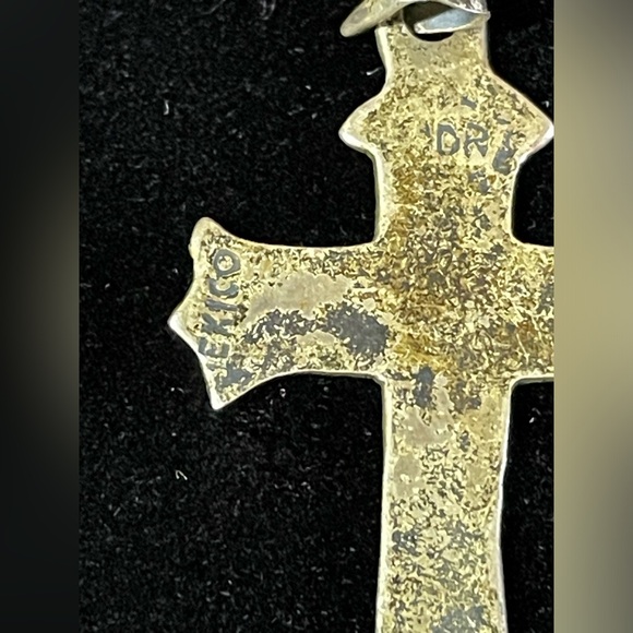 Vintage Mexican Sterling Silver Estate Cross Pendant Inlaid with Abalone - Picture 5 of 7